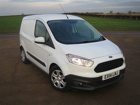ford transit courier trend